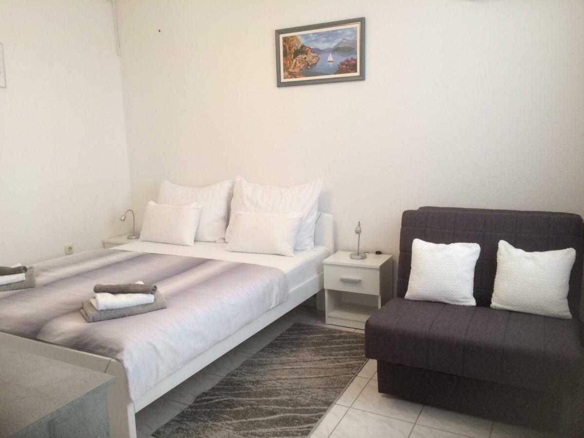 Maestral Suites ชิเบนิก ภายนอก รูปภาพ
